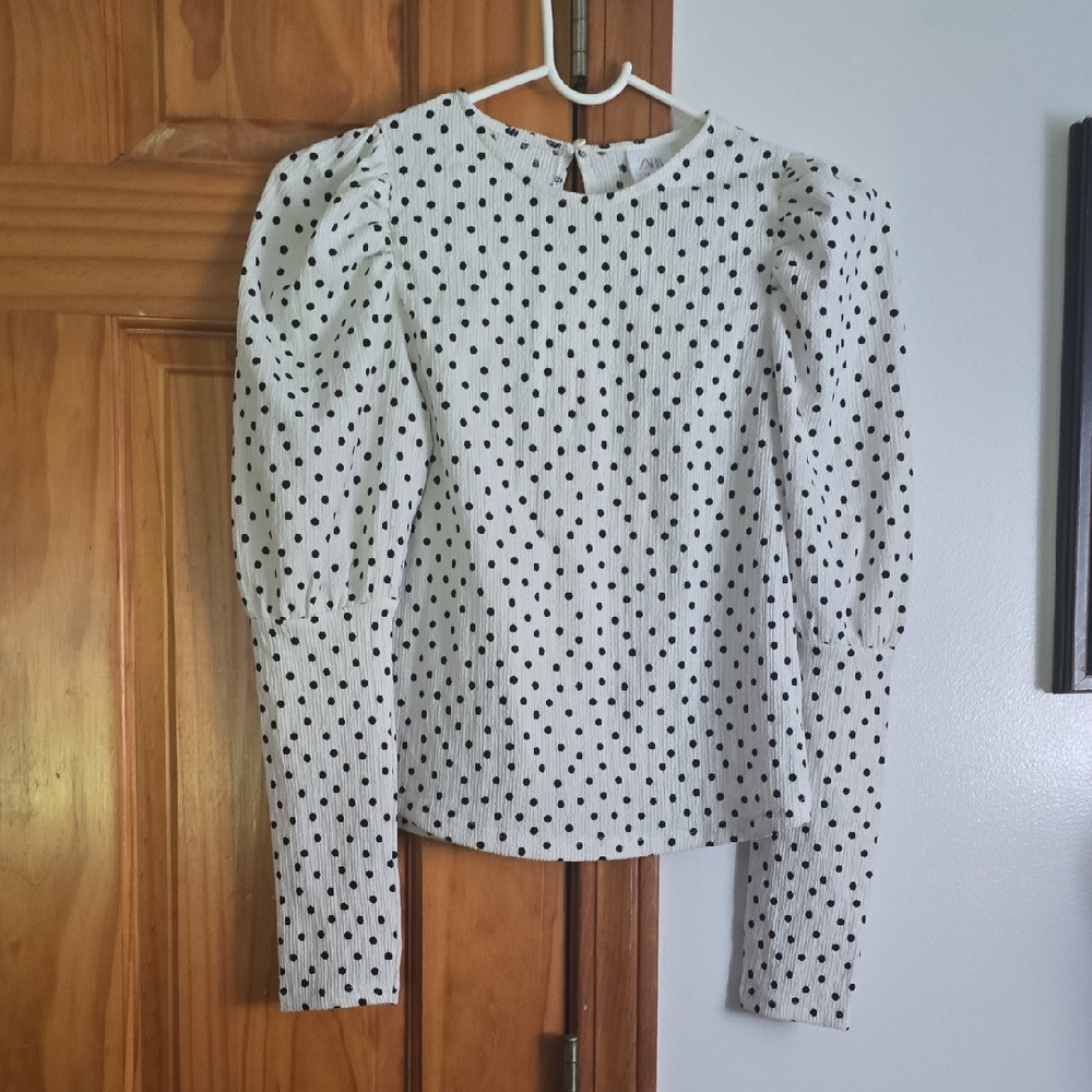 Zara Boxy White and Black Blouse with Peter Pan Collar